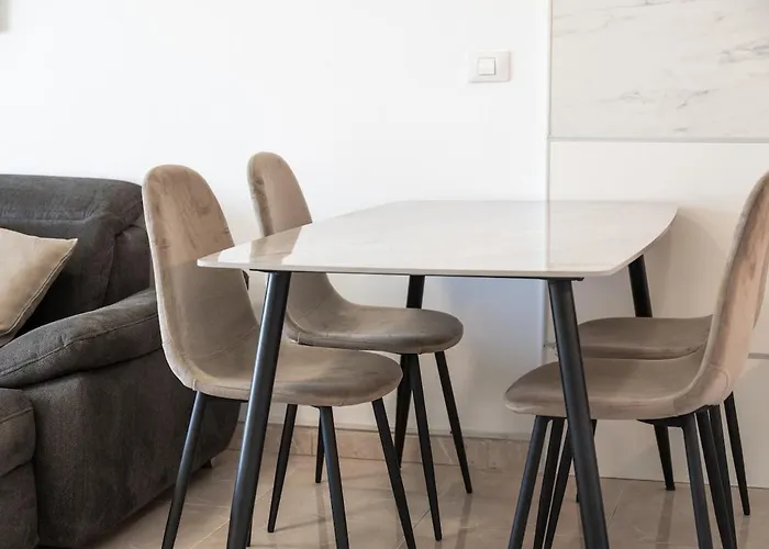 Beautiful Apartment *